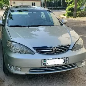 Toyota Camry 2005