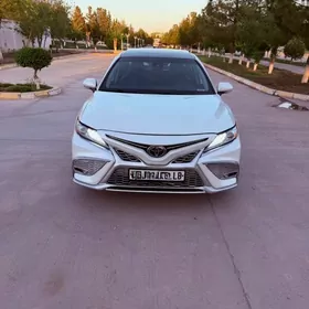 Toyota Camry 2020
