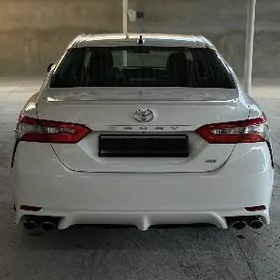 Toyota Camry 2019