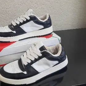 СКИДКИ .Красовки  ФИРМЕННЫЕ