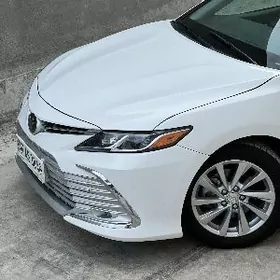 Toyota Camry 2023