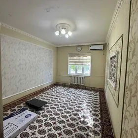 Мир 2 1 эт. 2 комн.