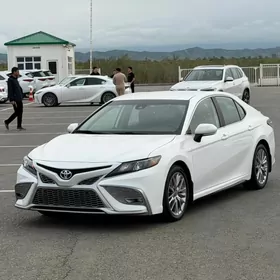 Toyota Camry 2023