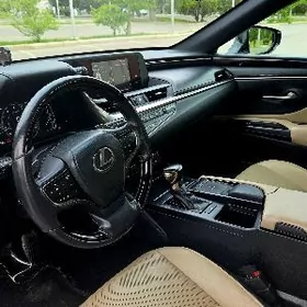 Lexus ES 350 2020
