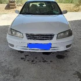 Toyota Camry 1999
