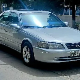 Toyota Camry 1999