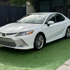 Toyota Camry 2023