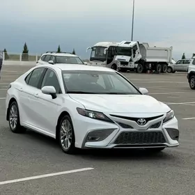 Toyota Camry 2023