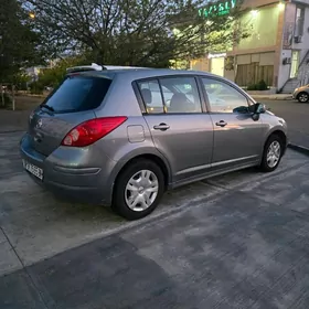 Nissan Versa 2010
