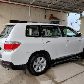 Toyota Highlander 2013