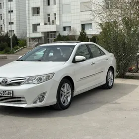 Toyota Camry 2014