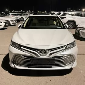 Toyota Camry 2020