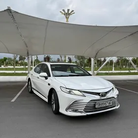 Toyota Camry 2020