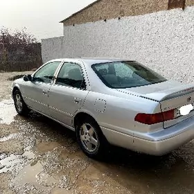 Toyota Camry 2001