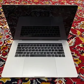 MacBook Pro 15’ 16ram 512ssd