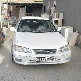 Toyota Camry 1999