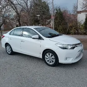 Toyota Yaris 2013