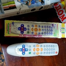 универсальн.пульт для ТВ.новый