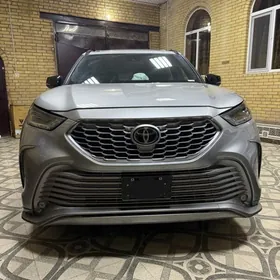 Toyota Highlander 2024