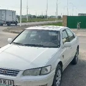 Toyota Camry 1999