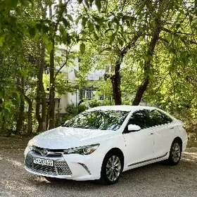 Toyota Camry 2016
