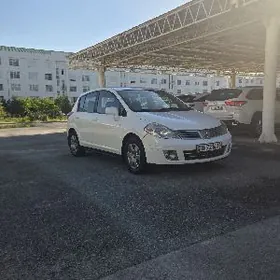 Nissan Versa 2010