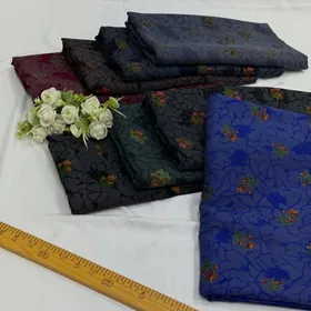 Gülýüpek gülli ýarym  şt