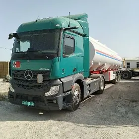 Mercedes-Benz ACTROS 3331 2020