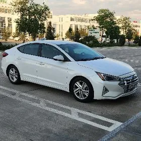 Hyundai Elantra 2019