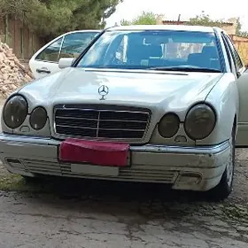 Mercedes-Benz E320 1997