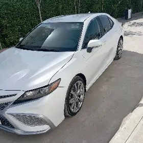Toyota Camry 2022