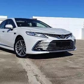 Toyota Camry 2023