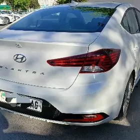 Hyundai Elantra 2020