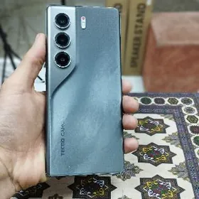 Tecno camon 40 pro