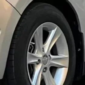 195.65.R15 Nissan versa 4st