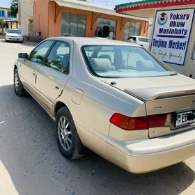 Toyota Camry 2001