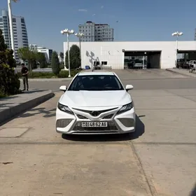Toyota Camry 2022