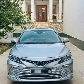 Toyota Camry 2022