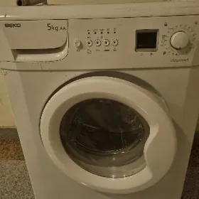 Продам б/у стиральную машинку