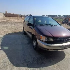 Toyota Sienna 1999