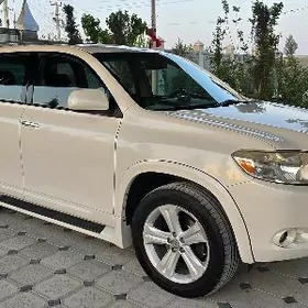 Toyota Highlander 2010