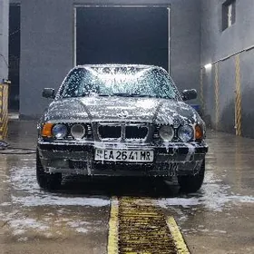BMW 525 1989