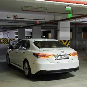 Toyota Camry 2023
