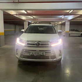 Toyota Highlander 2017