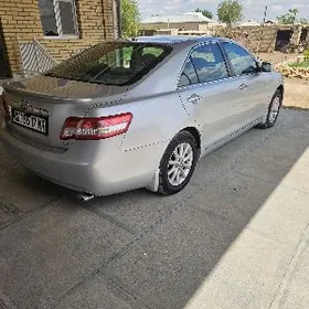 Toyota Camry 2011