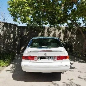 Toyota Camry 2000