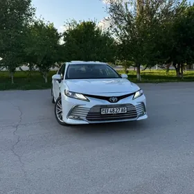Toyota Camry 2024