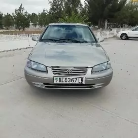 Toyota Camry 1999