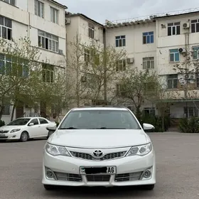 Toyota Camry 2014