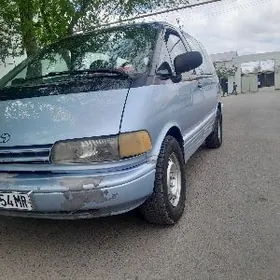 Toyota Previa 1992